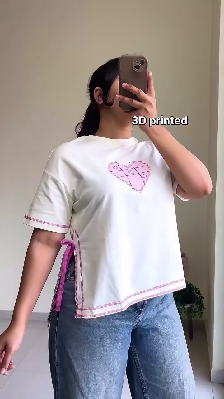 Oversized Graphic T-Shirt with Artistic Headphone Illustration - Image 11